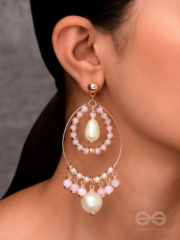 THE PINKING PEARLS - CLASSIC PEARL EARRINGS
