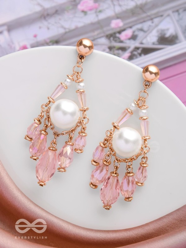 PRETTY PEARL POP  - CLASSIC DROP EARRINGS