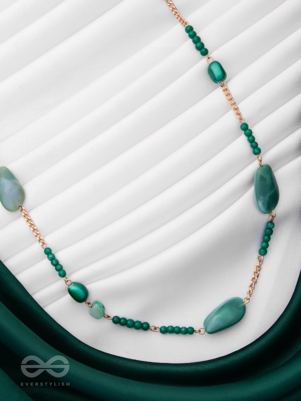 The Mossy Cascade - Bold Golden Neckpiece With Anti-Tarnish Coating 