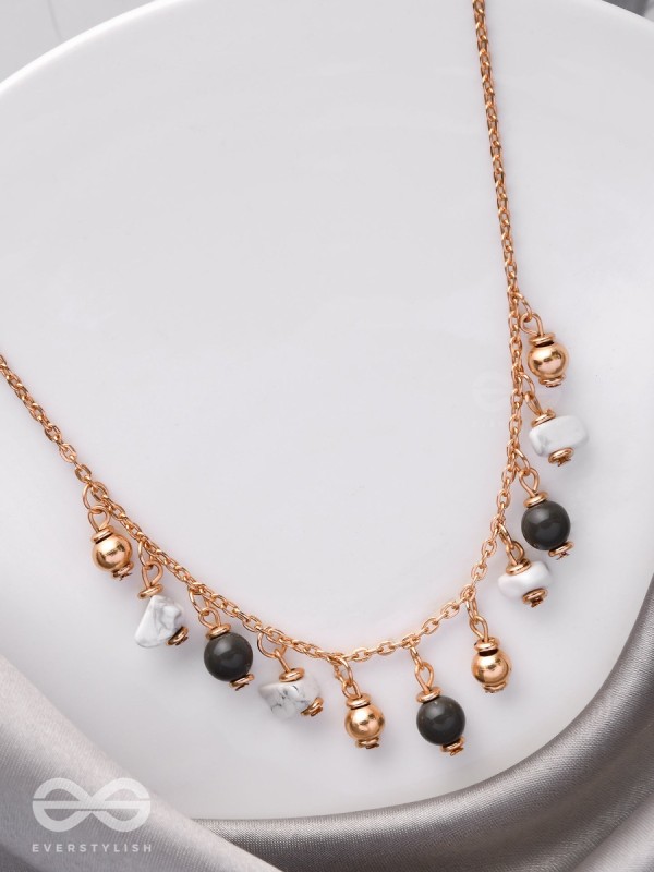 The Graceful Gleam - Casual And Minimal Neckpiece With Anti-Tarnish Coating 