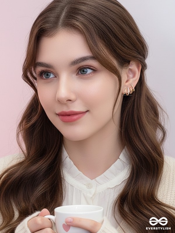 CLAWS OF DESTINY - GOLDEN STUD EARRINGS