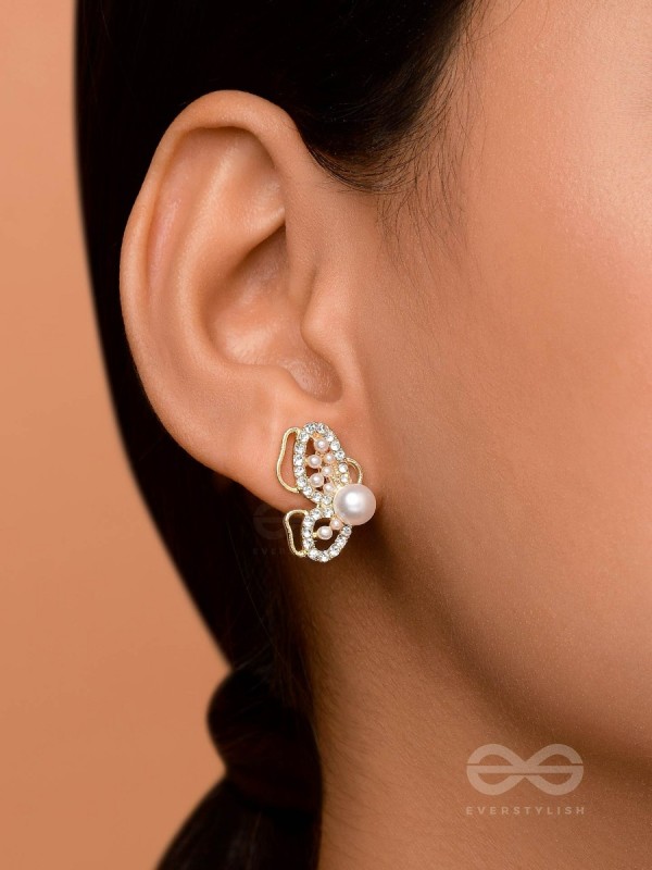 SPREADING THE WINGS - GOLDEN PEARL STUDS