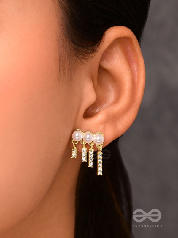 SWINGIN IN WIND - GOLDEN PEARL EARRINGS