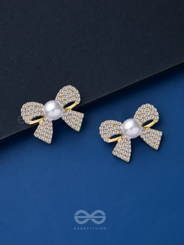 KNOT-A-LOT - GOLDEN PEARL SPARKLING STUDS