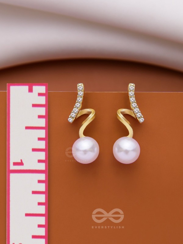 PEARL'N SWIRL - GOLDEN SPARKLING STUDS