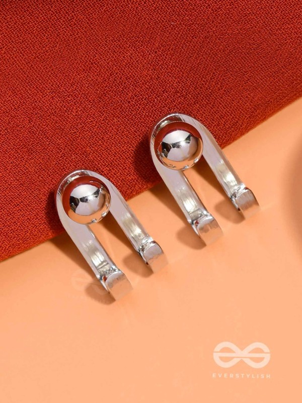 GLEAMING CRESCENT - SILVER STUD EARRINGS