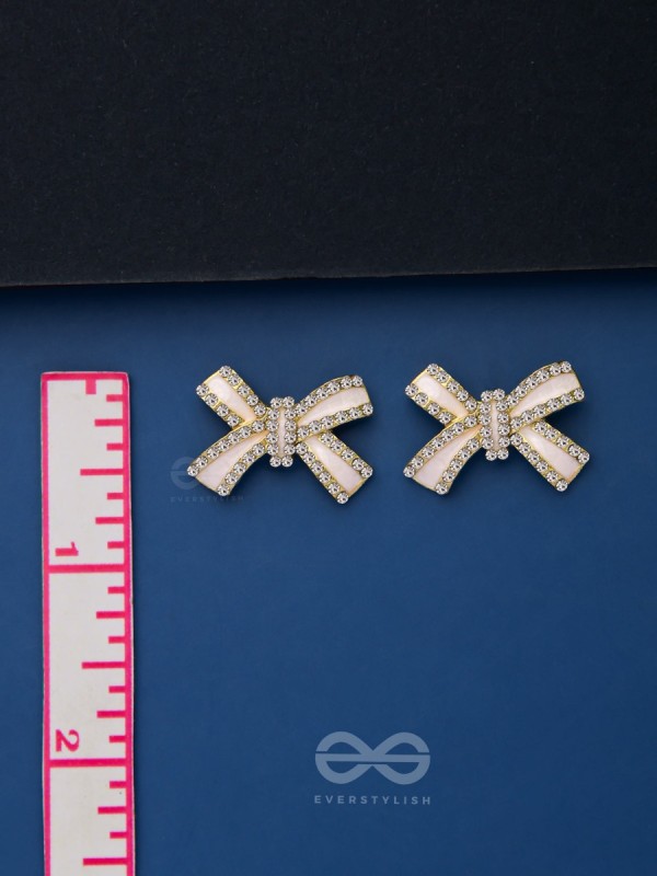 KNOTTY & NICE - GOLDEN ENAMELLED STUDS (WHITE)