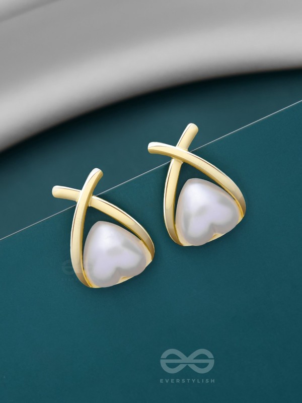 ENTANGLED IN LOVE - CASUAL GOLDEN STUDS