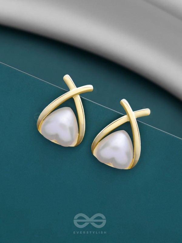 ENTANGLED IN LOVE - CASUAL GOLDEN STUDS