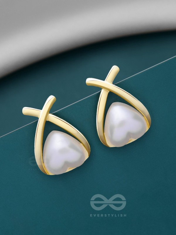 ENTANGLED IN LOVE - CASUAL GOLDEN STUDS