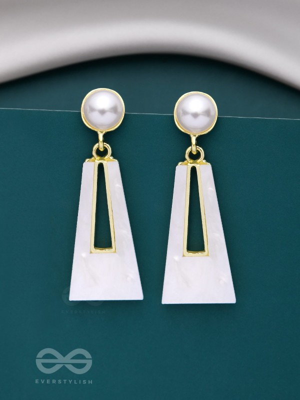 A SASS A DAY - WHITE & GOLDEN DROP EARRINGS 