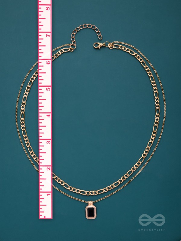 OUT OF THE DARK - BLACK MULTILAYERED NECKPIECE