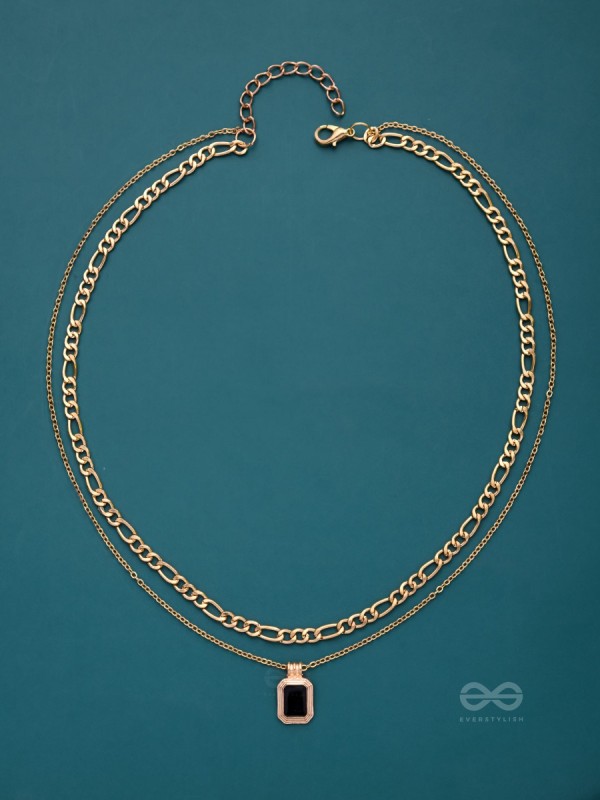 OUT OF THE DARK - BLACK MULTILAYERED NECKPIECE