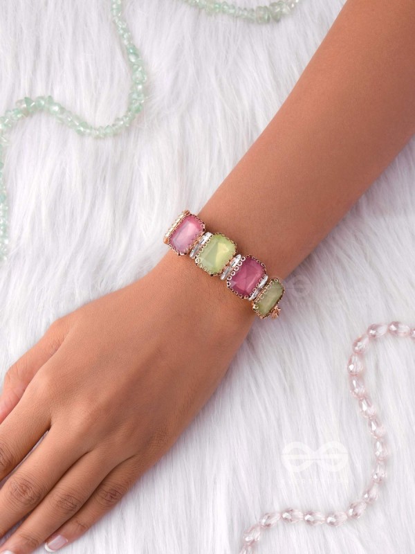 A SHIMMERING WONDER - CLASSY STATEMENT BRACELET