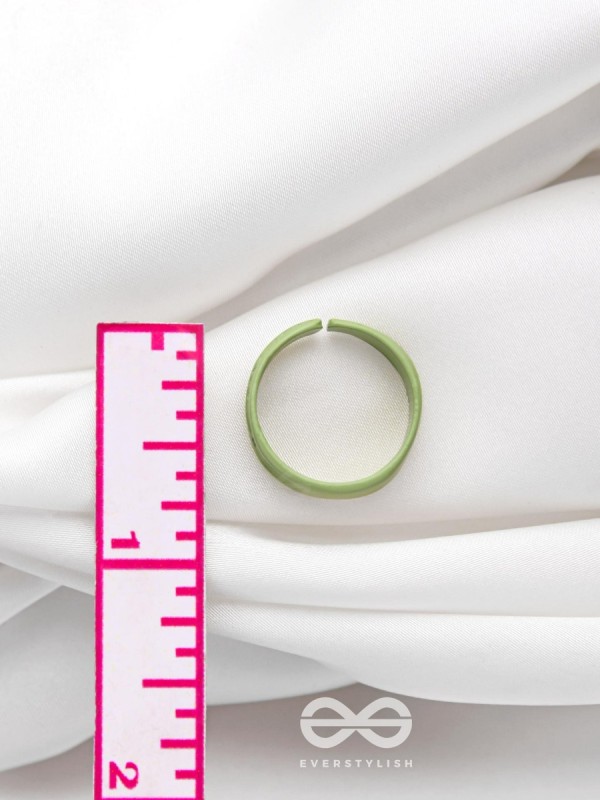 MY MINTY LUSH - ADJUSTABLE ACRYLIC RING