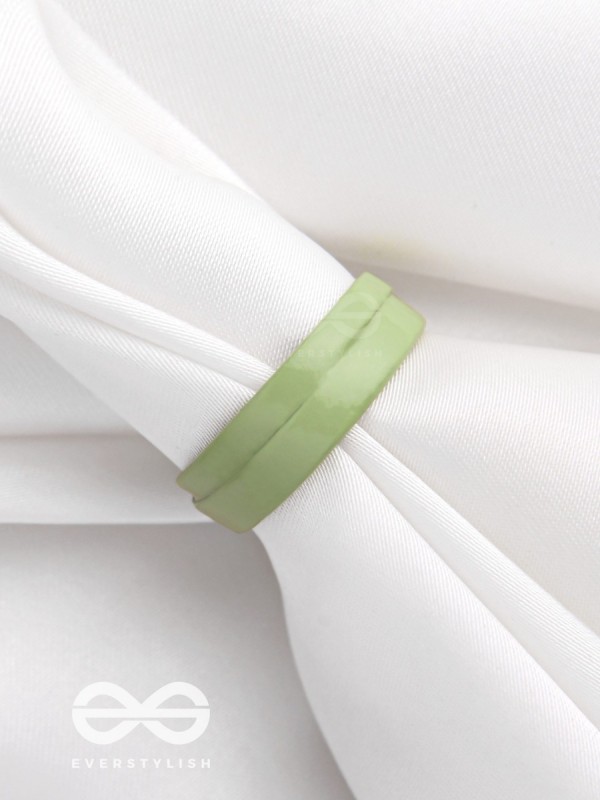 MY MINTY LUSH - ADJUSTABLE ACRYLIC RING