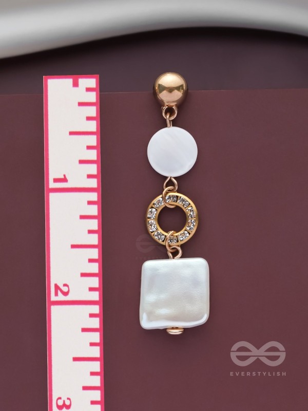 LIGHTHEARTED CHIC CHARM - CASUAL DROP EARRINGS