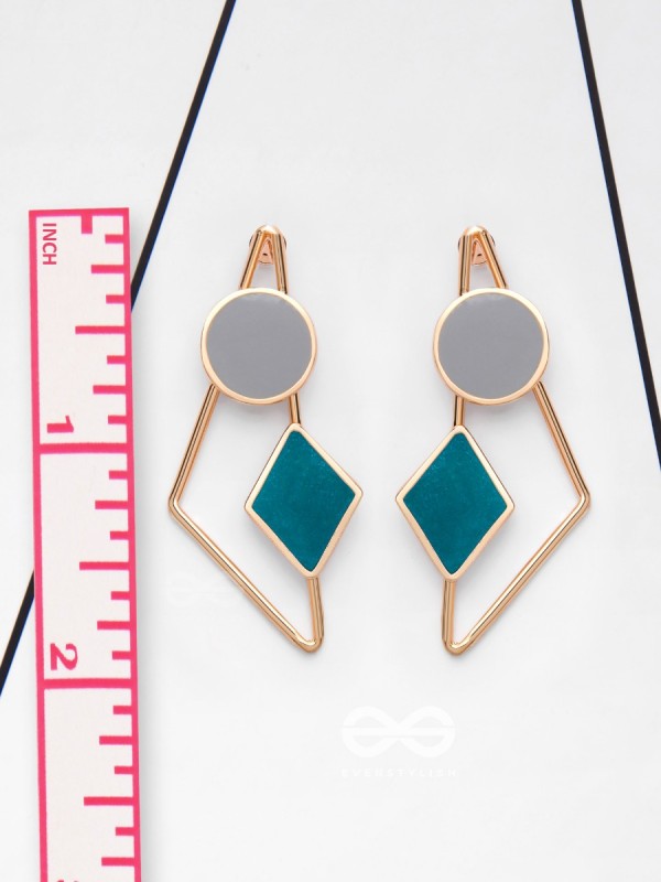 THE ELEGANT APEX - GOLDEN ENAMELED EARRINGS