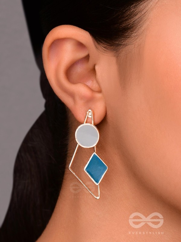 THE ELEGANT APEX - GOLDEN ENAMELED EARRINGS