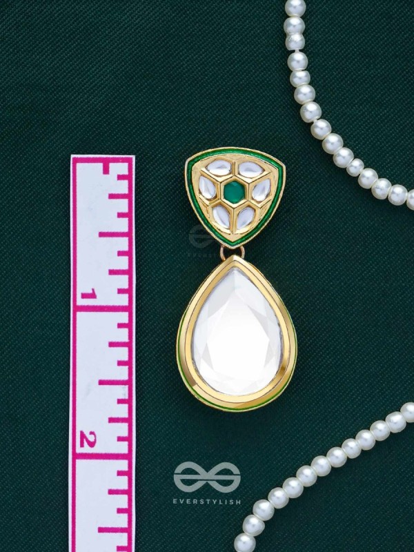 HARINMANI - THE EMERALD CUT - GOLDEN EMBELLISHED POLKI AND KUNDAN EARRINGS