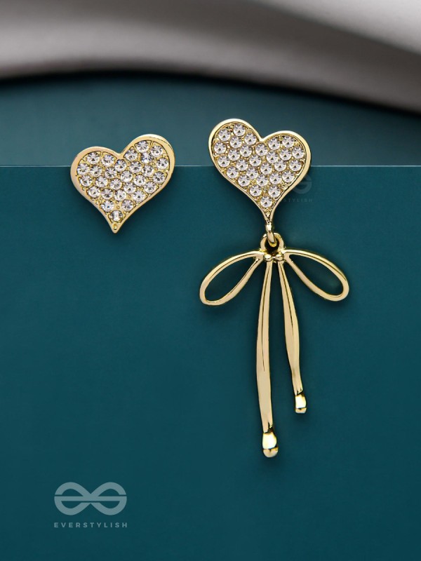 LUSTROUS LOVEBLOOMS - GOLDEN SPARKLING EARRINGS