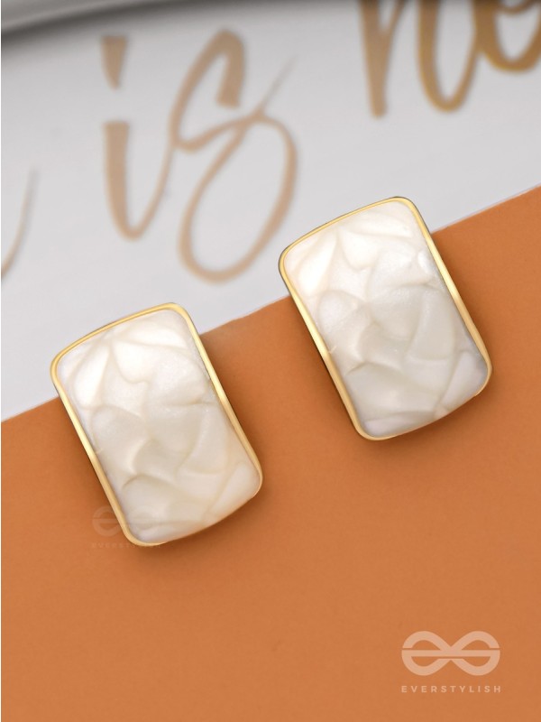 THE CLASSIC RADIANCE  - GOLDEN ENAMELLED STUD EARRINGS (WHITE)