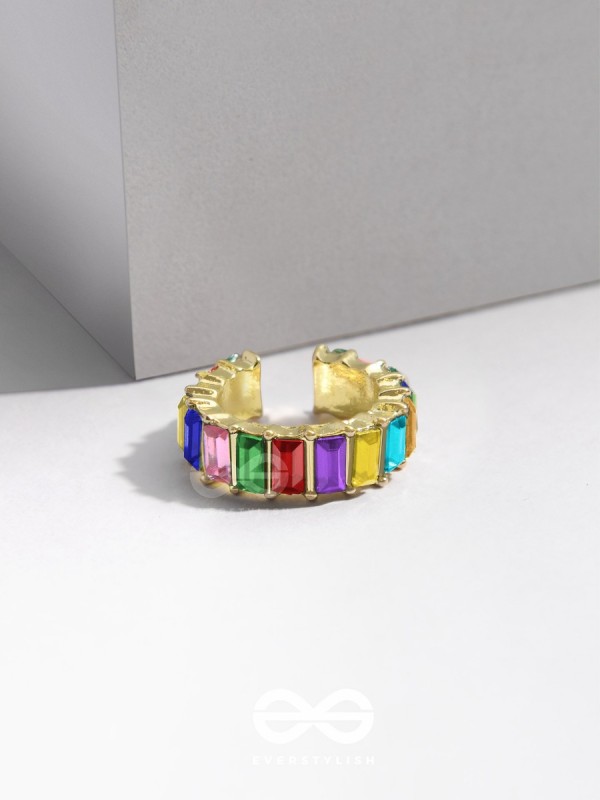 SPARKLING HALO - GOLDEN EMBELLISHED RING (MULTICOLOR)