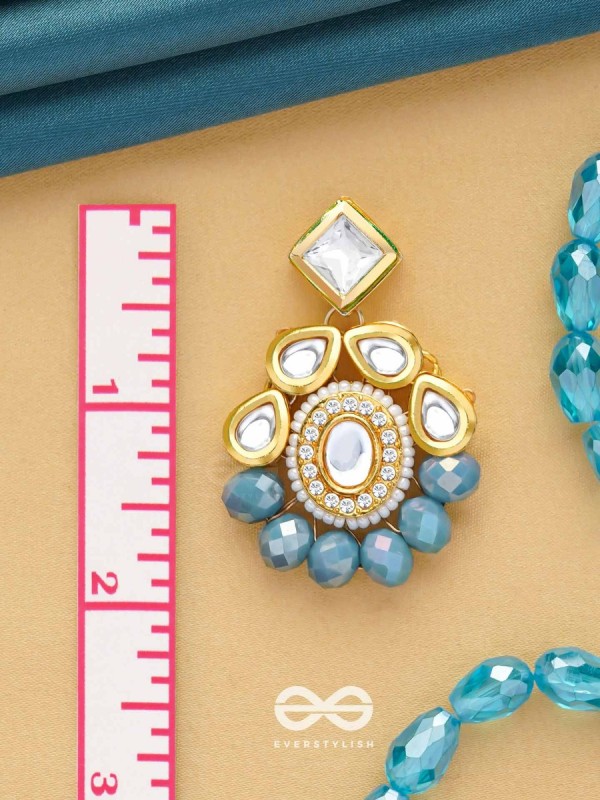 Mandanila - Breeze Of Azure - Golden Embellished Polki And Kundan Earrings 