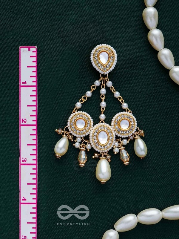 Avadata - Dazzling Giltz N Glamour - Golden Embellished Polki And Kundan Earrings