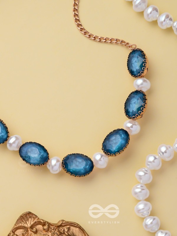 AQUA MIST FANTASY - STATEMENT GOLDEN EMBELLISHED NECKPIECE