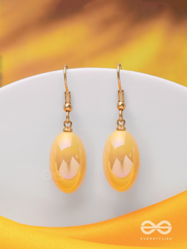 MANGO TANGO SPARKLES - GOLDEN EMBELLISHED EARRINGS