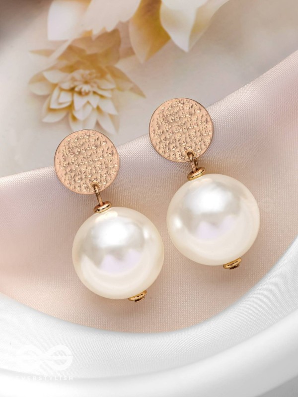 THE CLASSIC LUSTRE - PEARL DROP EARRINGS
