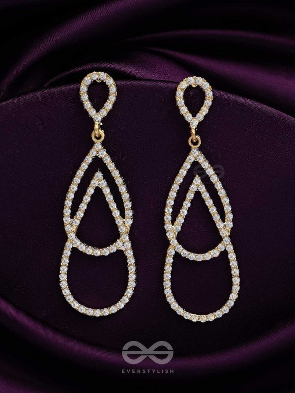 DROP IT LIKE IT'S HOT - STATEMENT GOLDEN EARRINGS