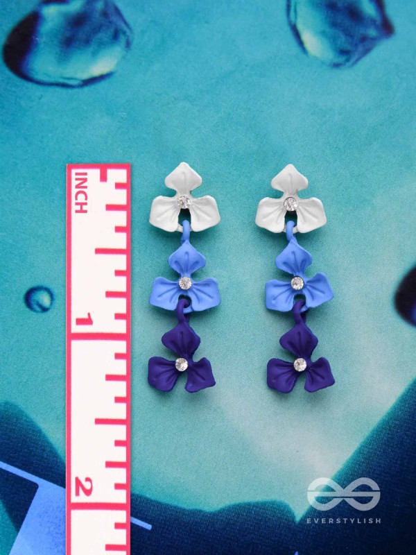 THE BLUEBERRY BLOSSOMS - ELEGANT ACRYLIC EARRINGS