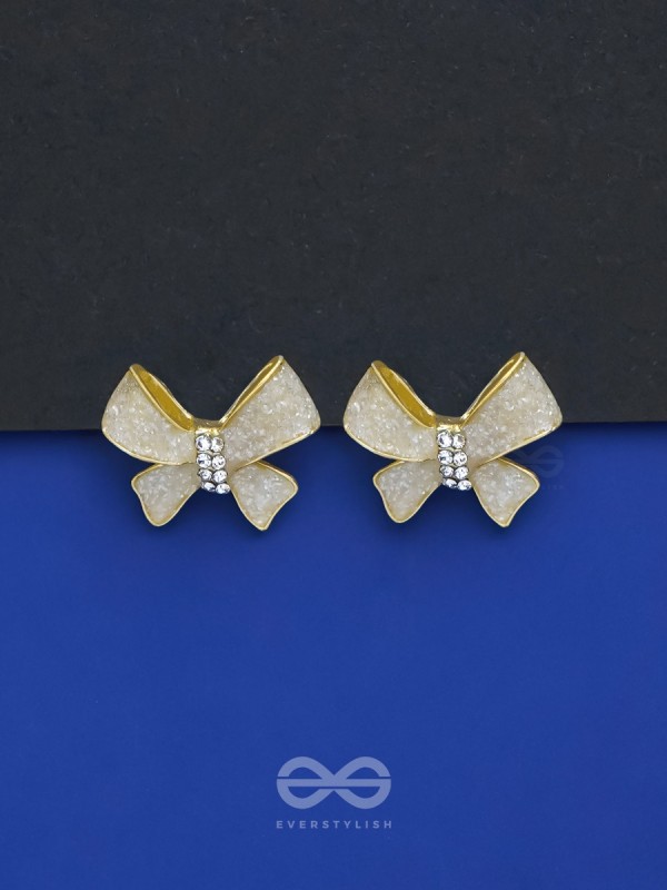 RETRO RIBBON RADIANCE - GOLDEN EMBELLISHED EARRINGS
