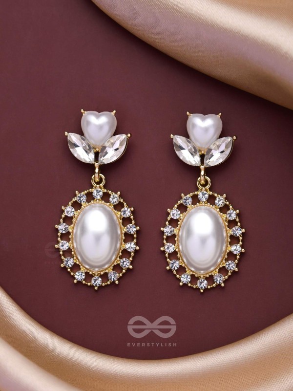 THE GRACEFUL ERA - GOLDEN EMBELLISHED EARRINGS