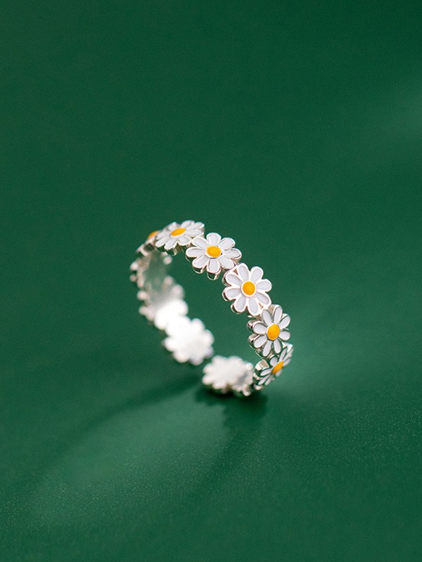 DAISY MEADOWS - SILVER EMBELLISHED RING (ADJUSTABLE)