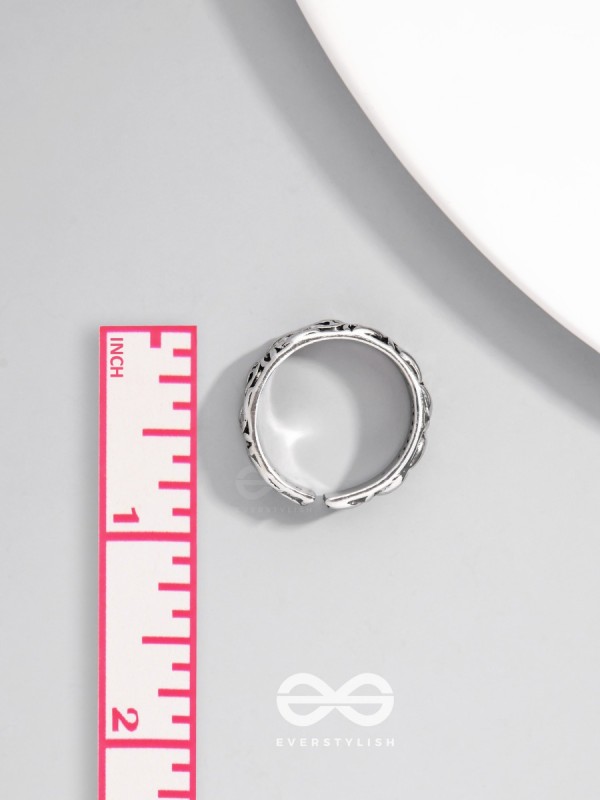 SHADOW SPELLS- STATEMENT SILVER RING (ADJUSTABLE)