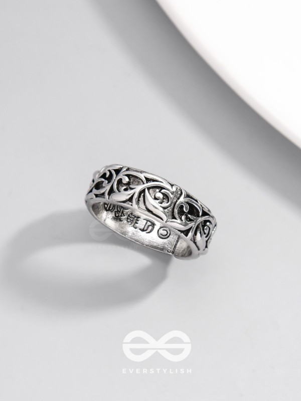 SHADOW SPELLS- STATEMENT SILVER RING (ADJUSTABLE)