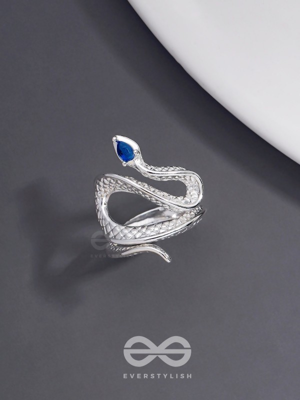 THE SAPPHIRE SERPENTINE - STATEMENT SILVER ADJUSTABLE RING 