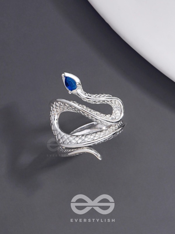 THE SAPPHIRE SERPENTINE - STATEMENT SILVER ADJUSTABLE RING 