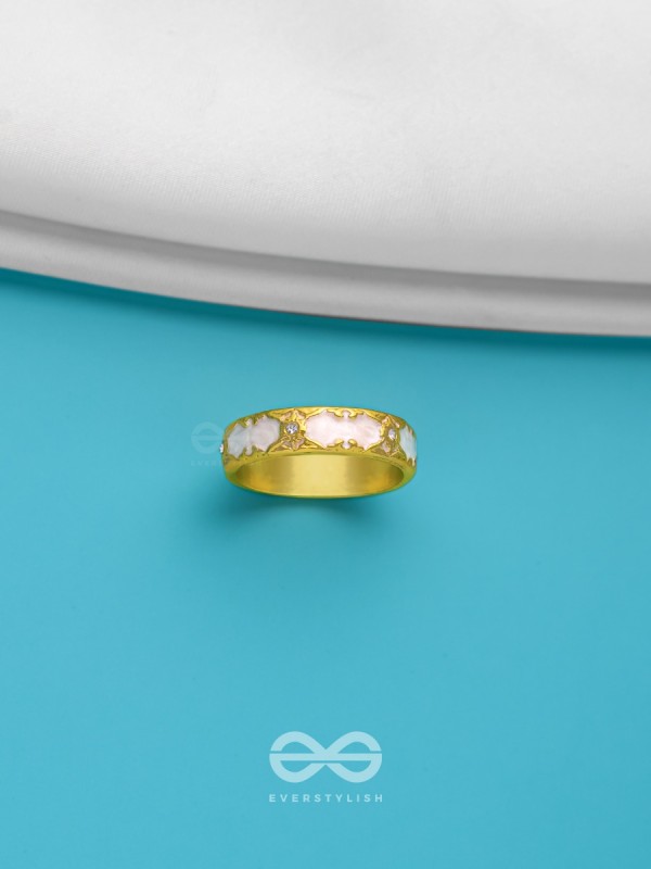 CHAMBER OF SECRETS - GOLDEN AND WHITE EMBELLISHED RING (ADJUSTABLE)