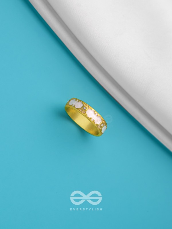 CHAMBER OF SECRETS - GOLDEN AND WHITE EMBELLISHED RING (ADJUSTABLE)