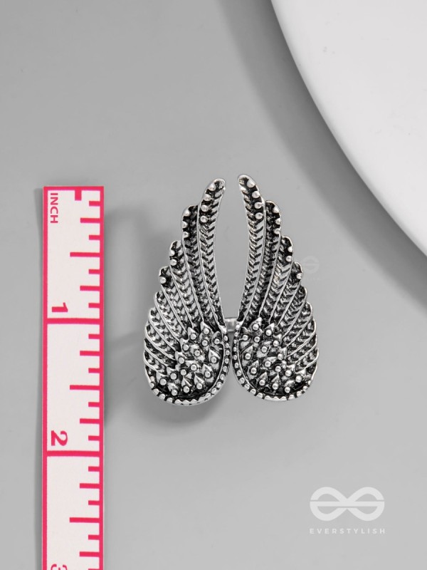 MIDNIGHT RAVEN WING - STATEMENT SILVER RING (ADJUSTABLE)