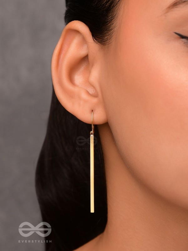 THE LUXURY DIMENSIONS - CLASSIC GOLDEN EARRINGS