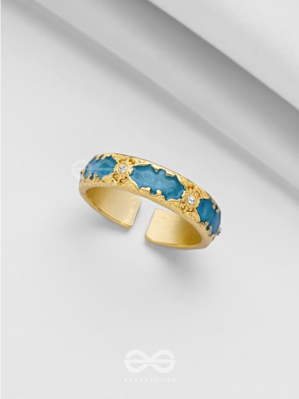 CHAMBER OF SECRETS - GOLDEN AND BLUE EMBELLISHED RING (ADJUSTABLE)