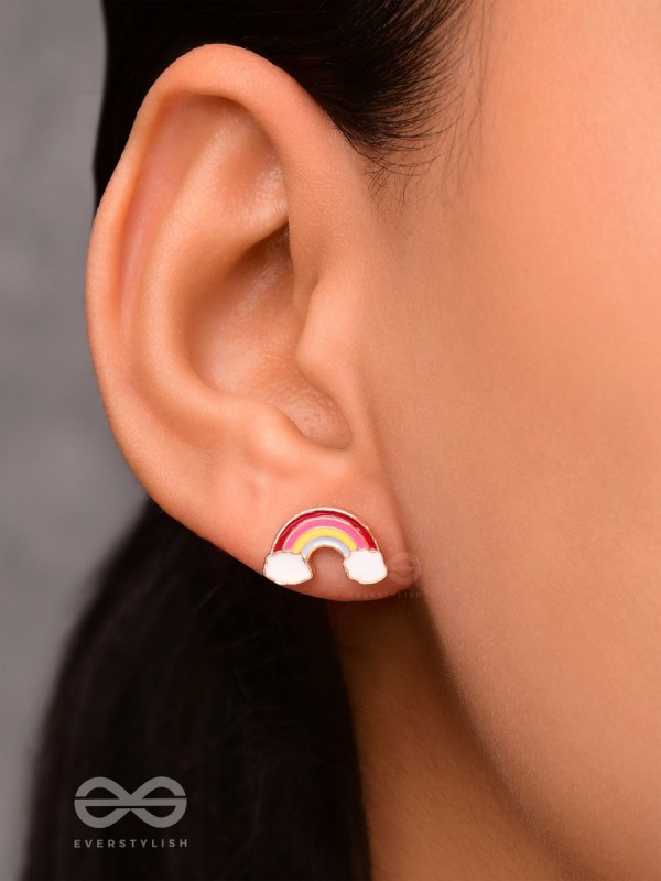 FLUFFY RAINBOW DREAMS - GOLDEN EMBELLISHED STUD EARRINGS