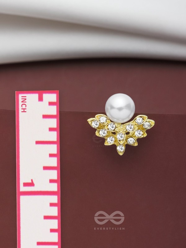 PEARLS IN PARADISE - GOLDEN EMBELLISHED EARRINGS