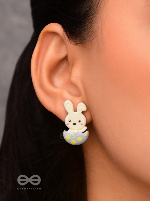 BOWS 'N BUNNY - MISMATCHED ACRYLIC EARRINGS