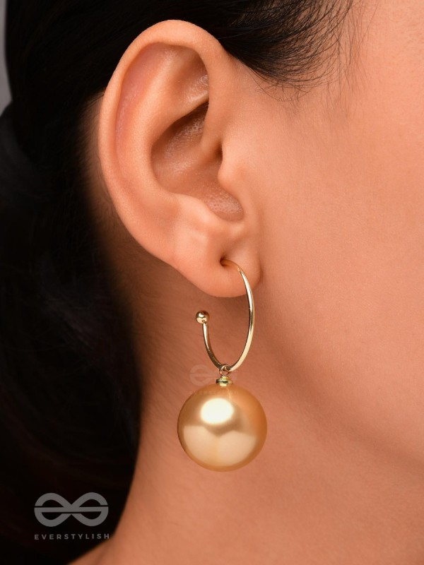 JINGLE BELL RADIANCE - GOLDEN EMBELLISHED PEARL EARRINGS